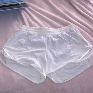 Lululemon Hotty Hot Shorts 4” Size:10